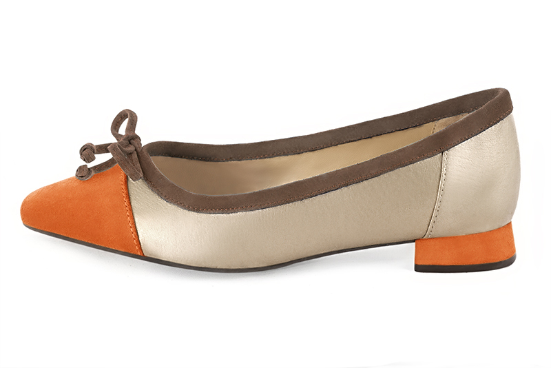 Apricot orange, gold and chocolate brown women's ballet pumps, with low heels. Square toe. Flat flare heels. Profile view - Florence KOOIJMAN